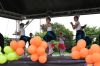 Koło taneczne tańczy na scenie